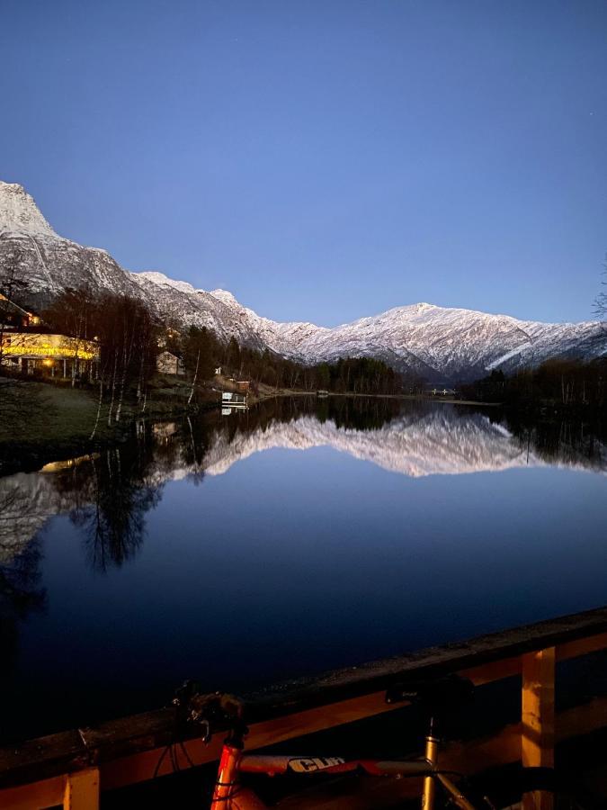 House On The Lake Bogen エクステリア 写真