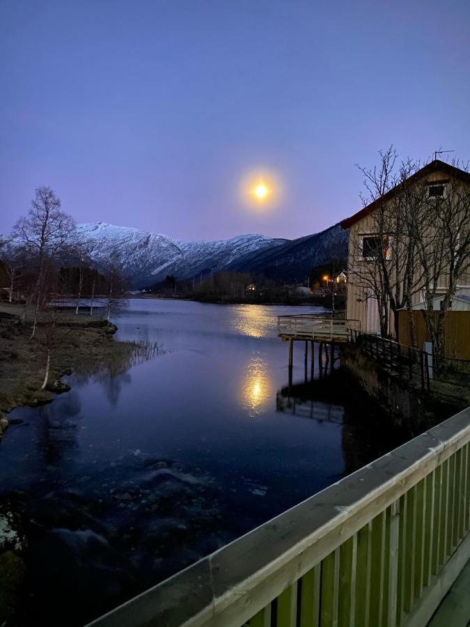 House On The Lake Bogen エクステリア 写真